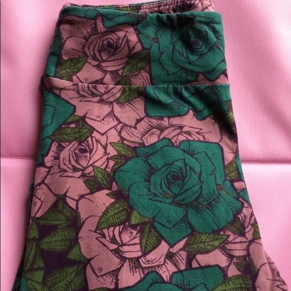 LuLaRoe Pants - Gorgeous floral leggings